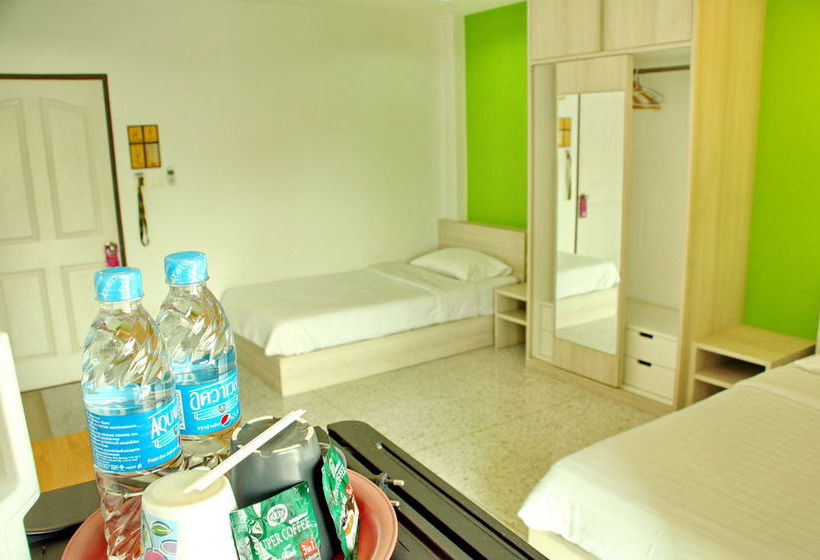 Hotel The Fifth Residence 18