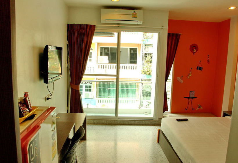 Hotel The Fifth Residence 3