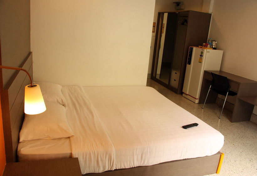 Hotel The Fifth Residence 4