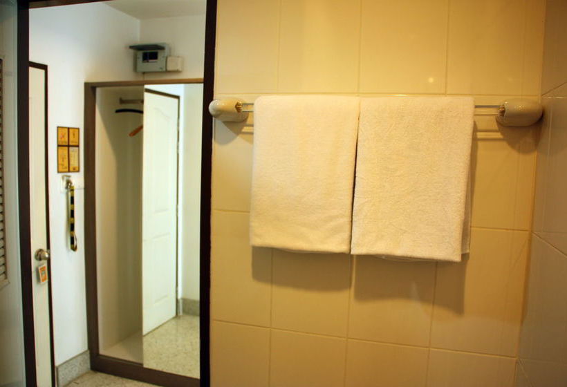 Hotel The Fifth Residence 5