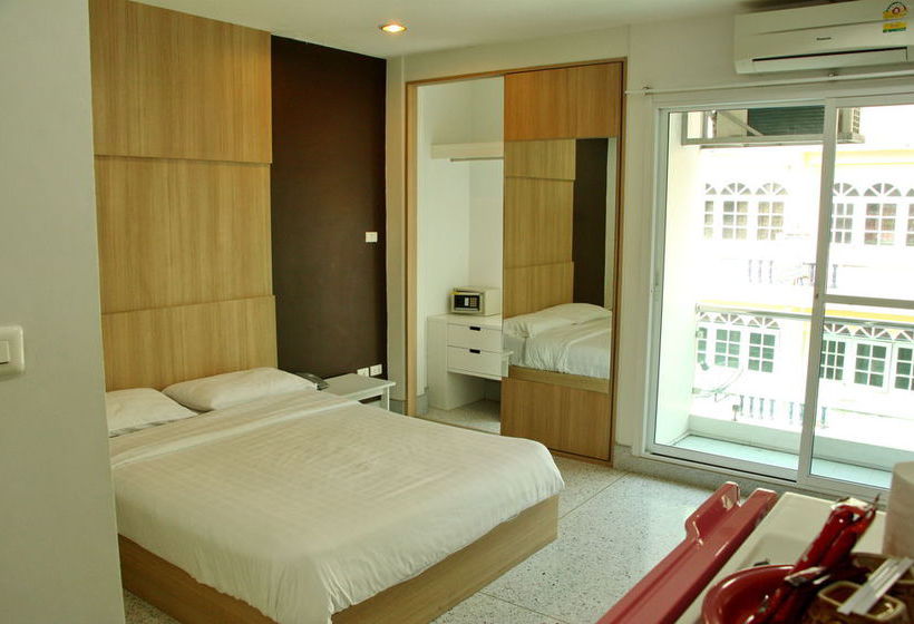 Hotel The Fifth Residence 7