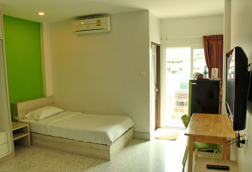 Hotel The Fifth Residence 8