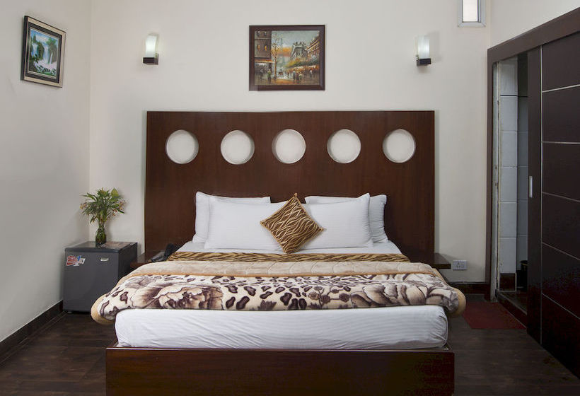 Inn Oyo Premium Medanta 2 17