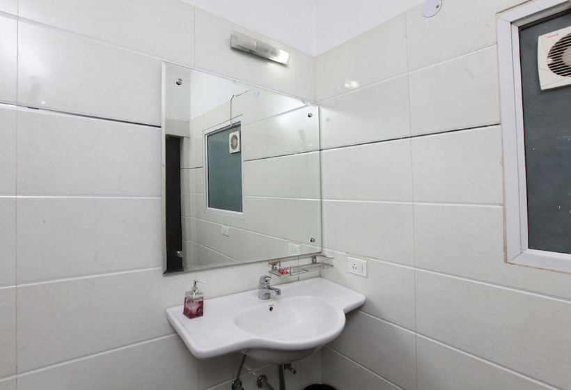 Inn Oyo Premium Medanta 2 18