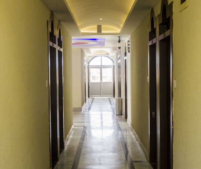 Hostal OYO Rooms Sankat Mochan Temple 16