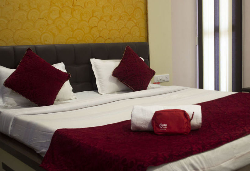 Hostal OYO Rooms Sankat Mochan Temple 3