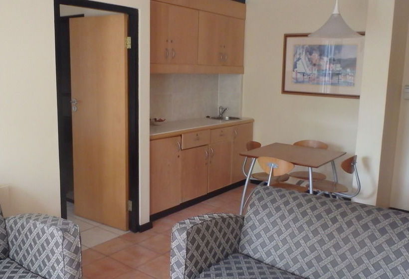 Ocean Breeze Hotel Also Known As Ocean View 8