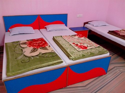 Hotel Shanti Guest House 12