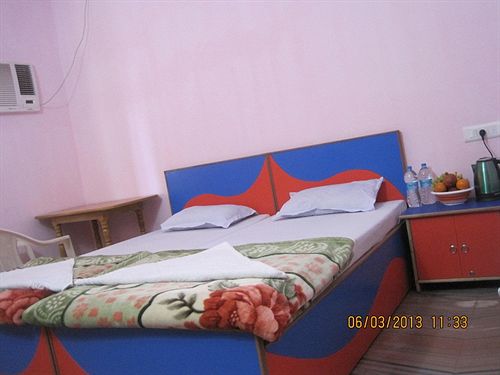Hotel Shanti Guest House 3