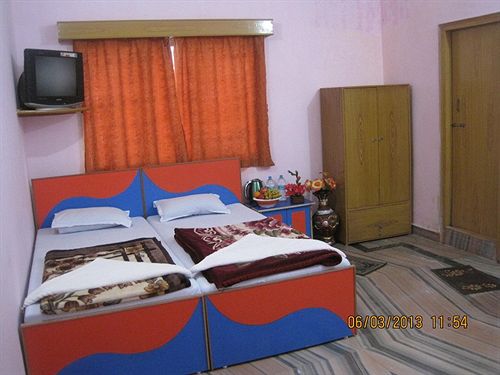 Hotel Shanti Guest House 4