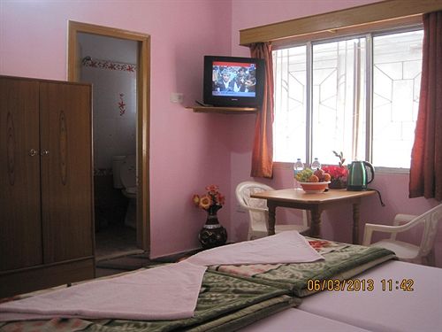 Hotel Shanti Guest House 5