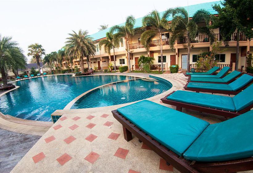 The Green Beach Resort 14