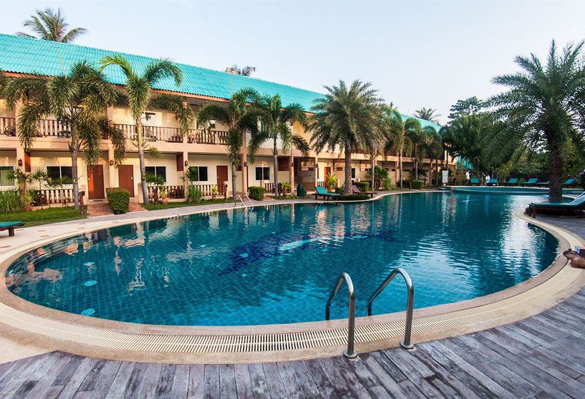 The Green Beach Resort 18