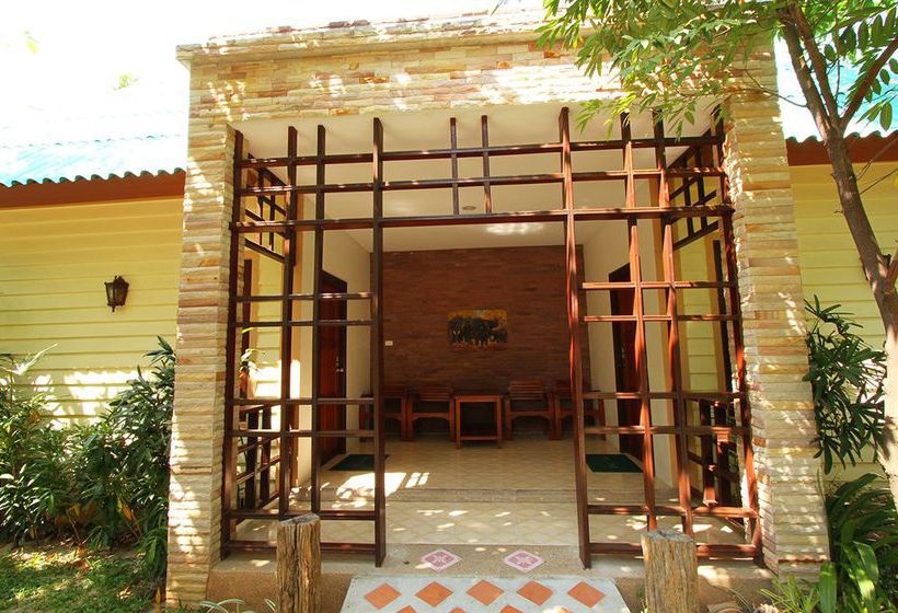 The Green Beach Resort 9