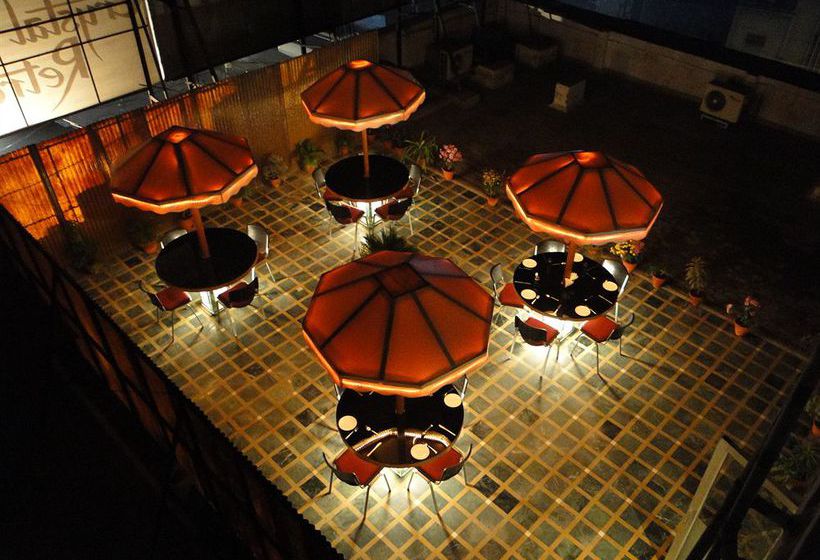 Hotel Crystal Retreat