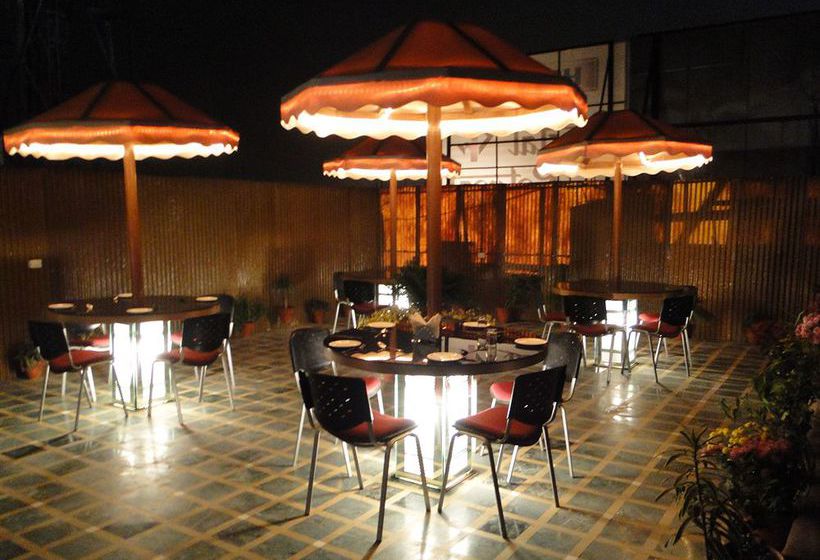 Hotel Crystal Retreat 2