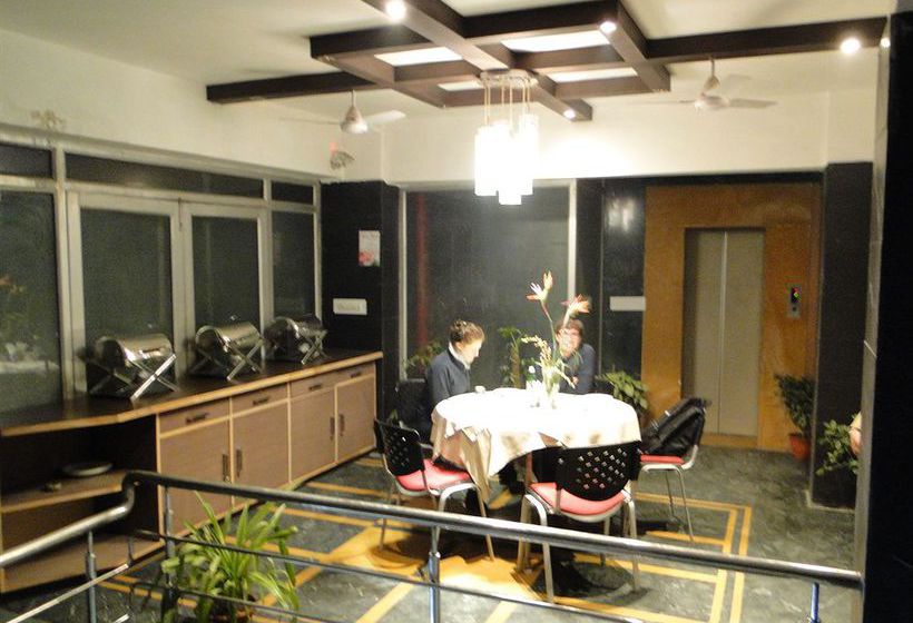 Hotel Crystal Retreat 4