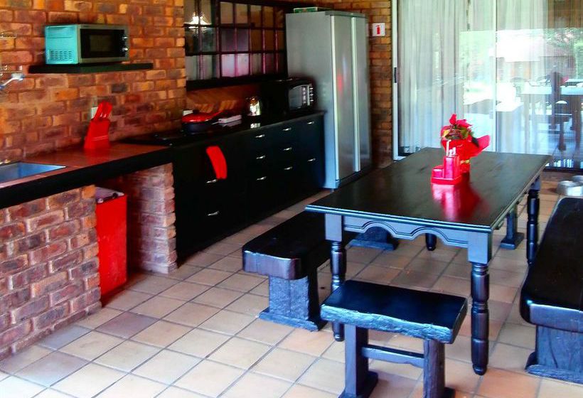 Pension African Footprints Lodge 10