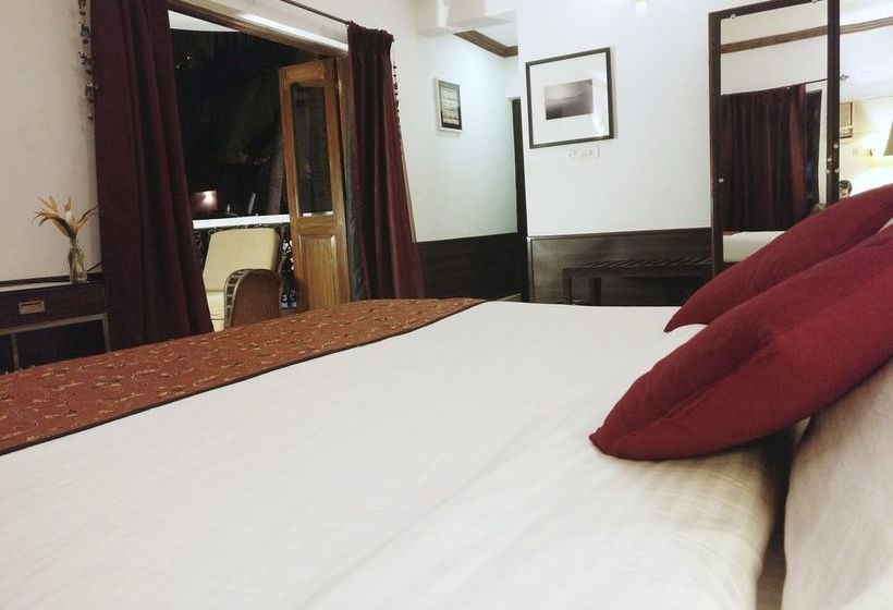 The Camelot Royale 12