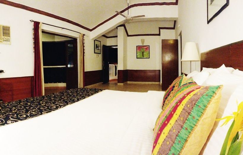 The Camelot Royale 15