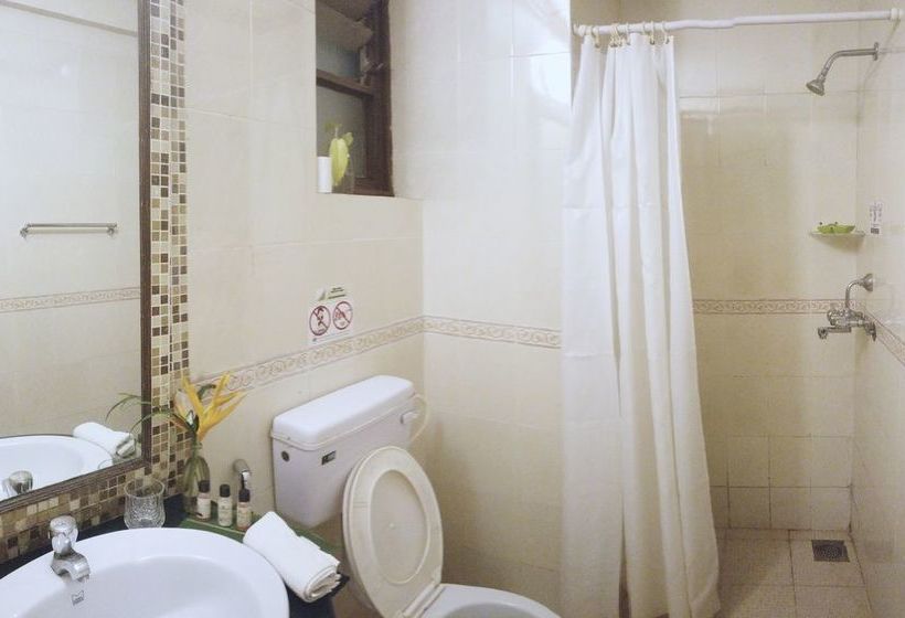 The Camelot Royale 17