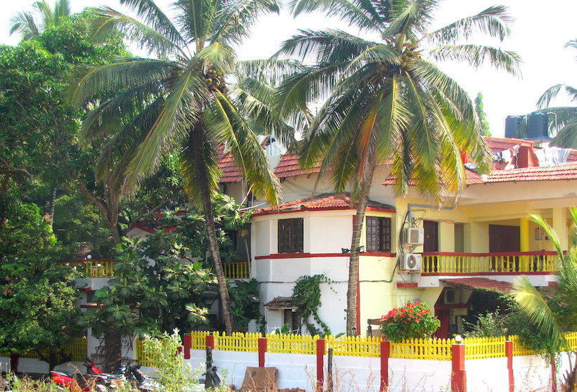 Pension Casa Dos Reis Beach Resort 4