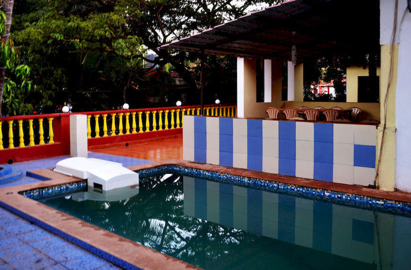 Pension Casa Dos Reis Beach Resort 7