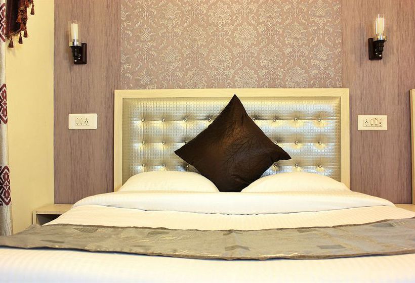 Hotel Walisons Resort 5