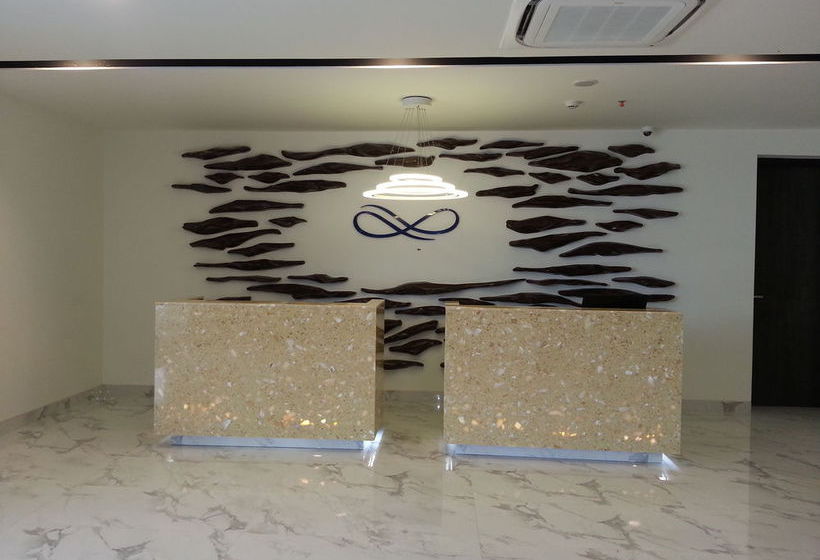 Hotel Ambar Sarovar Portico 3