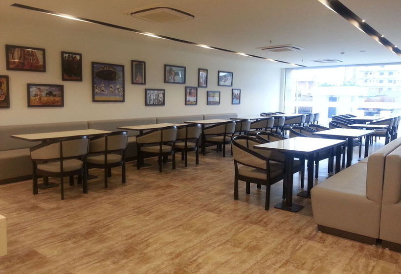 Hotel Ambar Sarovar Portico 4