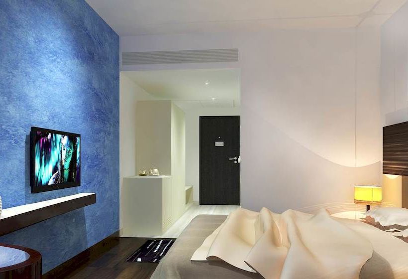 Hotel Ambar Sarovar Portico 6