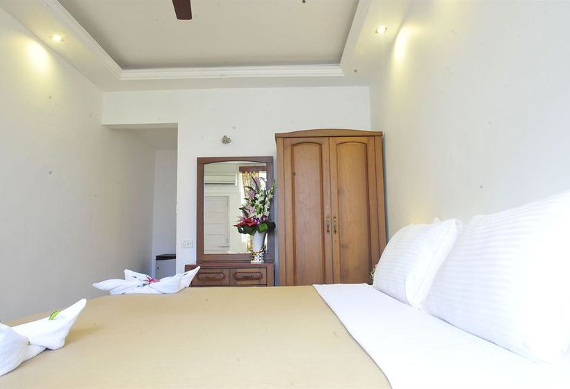 Hotel TinaŽs Inn Candolim Goa