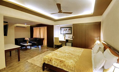 Hotel Treat Resort 4