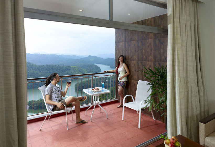 Hotel Ragamaya Resort & Spa Munnar 9