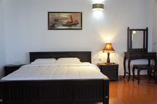 Misty Courtyard Resort Bungalow 10