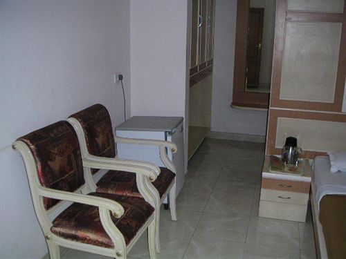 Hotel Tara International 15