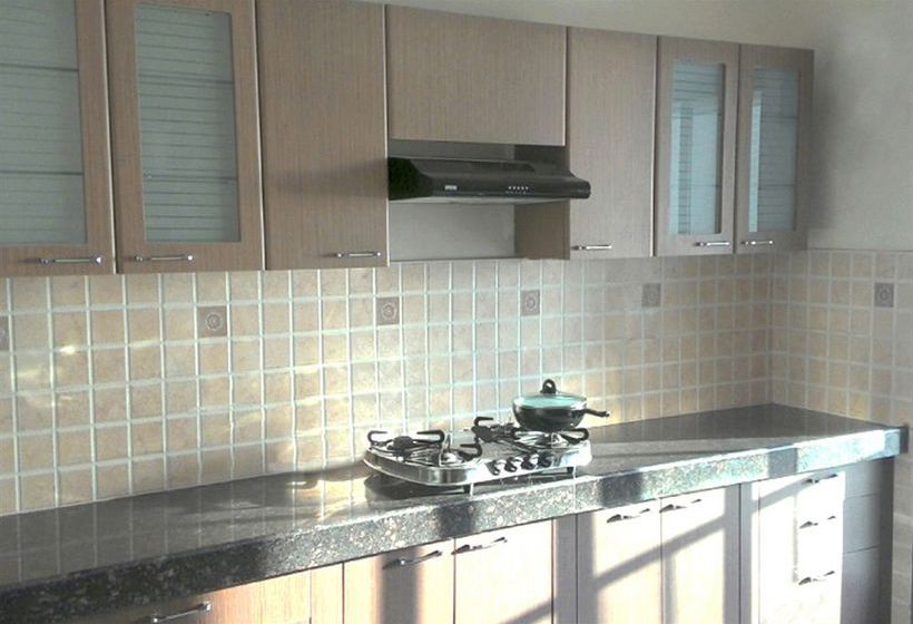 Urban Suites Palm Beach Road 5