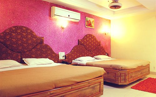 Hotel NeetaŽs Shanti Villa 1