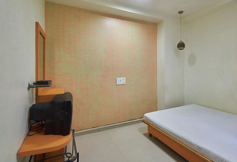 Hotel Chakrika Lodging 8