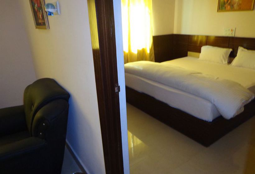 Hotel Om International 11