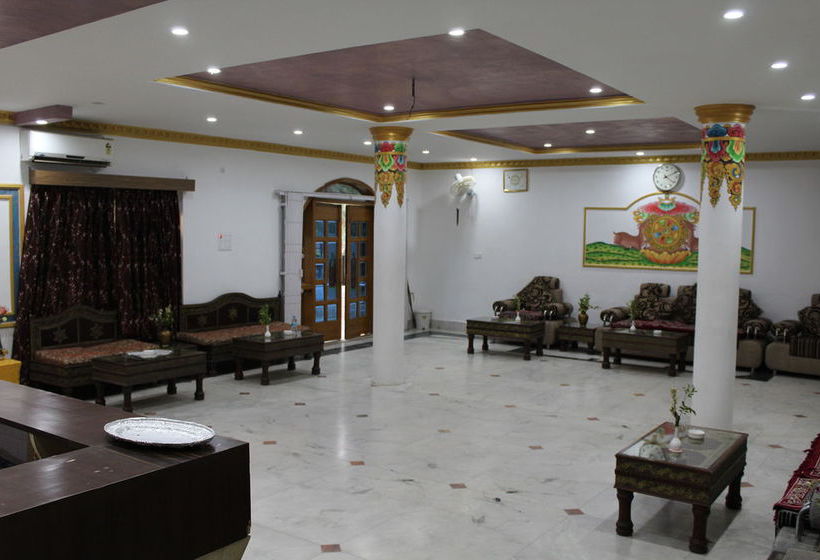 Hotel Om International 18