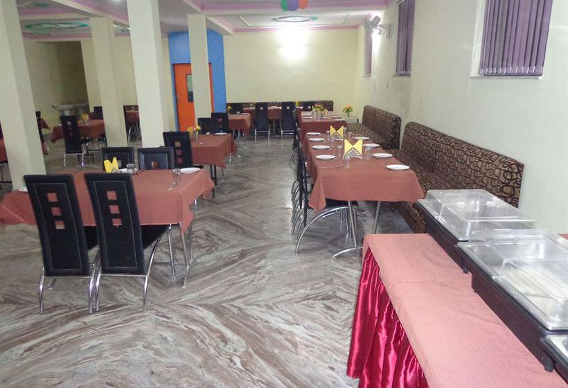 Hotel Om International 4