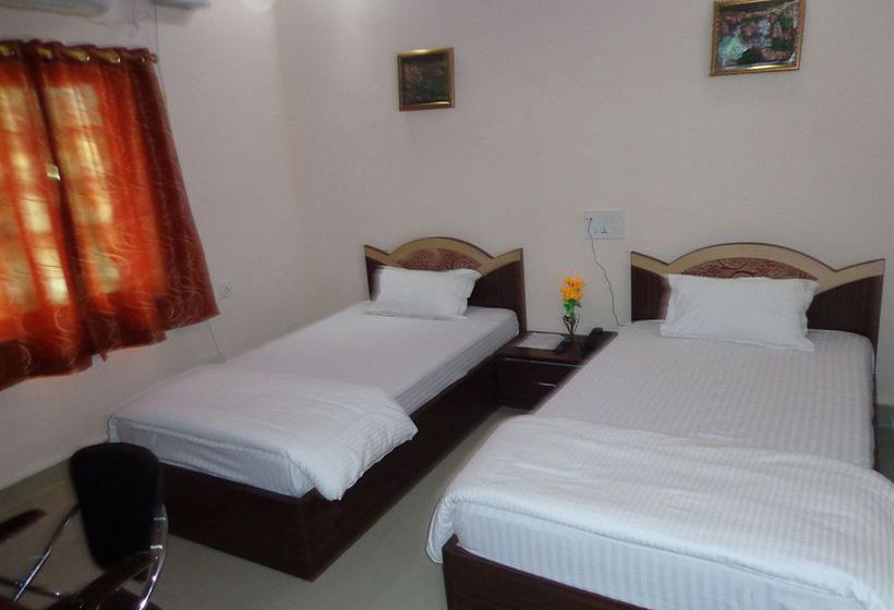 Hotel Om International 8