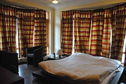 Hotel Pine Spring Pahalgam 18