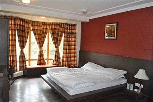 Hotel Pine Spring Pahalgam 6