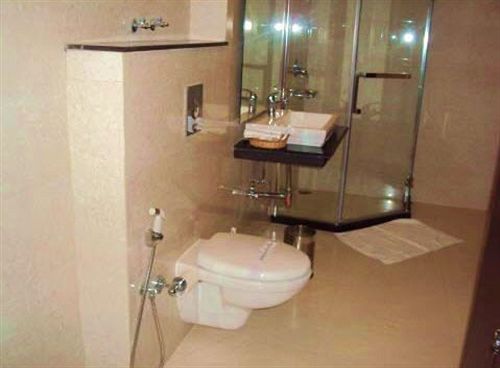 Hotel Pine Spring Pahalgam 9