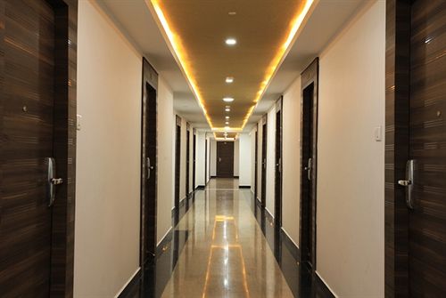 Hotel Sai International 4