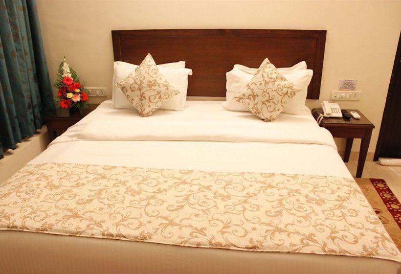 Hotel Tiara Calangute 11