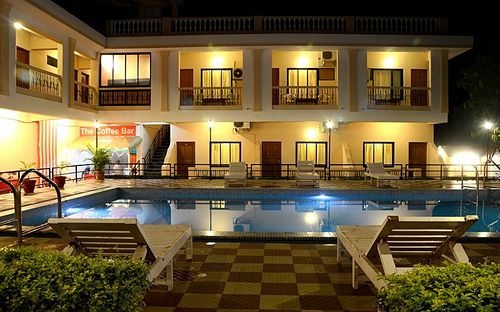 Hôtel White Orchid Resort 10