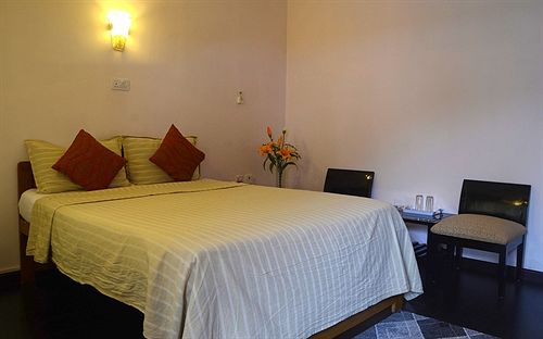 Hôtel White Orchid Resort 11